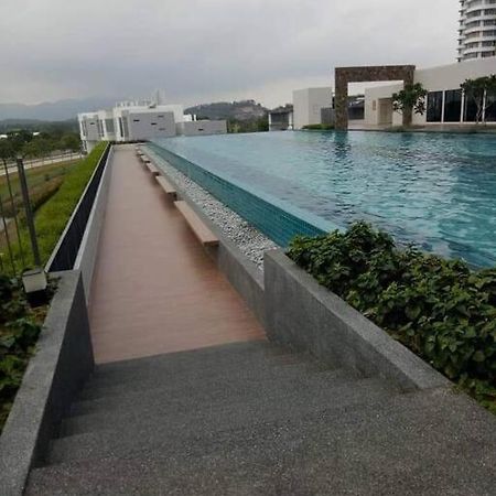 Ss Condostay Residensi Lili, Nilai Nearby Klia, Usim - Infinity Pool, Wifi, Smart Tv מראה חיצוני תמונה