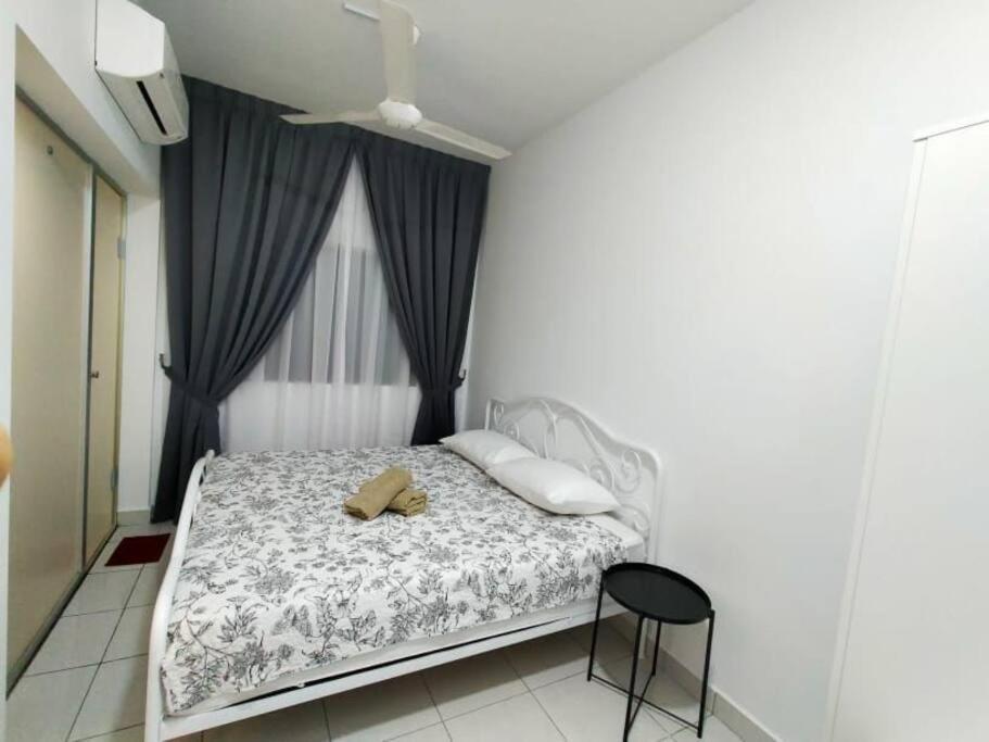 Ss Condostay Residensi Lili, Nilai Nearby Klia, Usim - Infinity Pool, Wifi, Smart Tv מראה חיצוני תמונה
