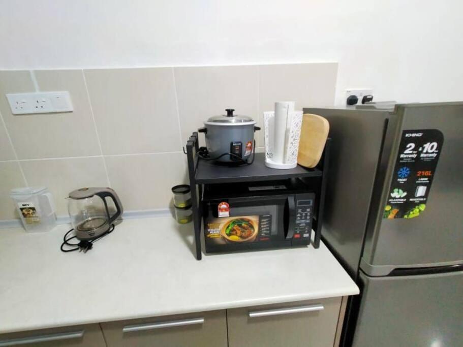 Ss Condostay Residensi Lili, Nilai Nearby Klia, Usim - Infinity Pool, Wifi, Smart Tv מראה חיצוני תמונה